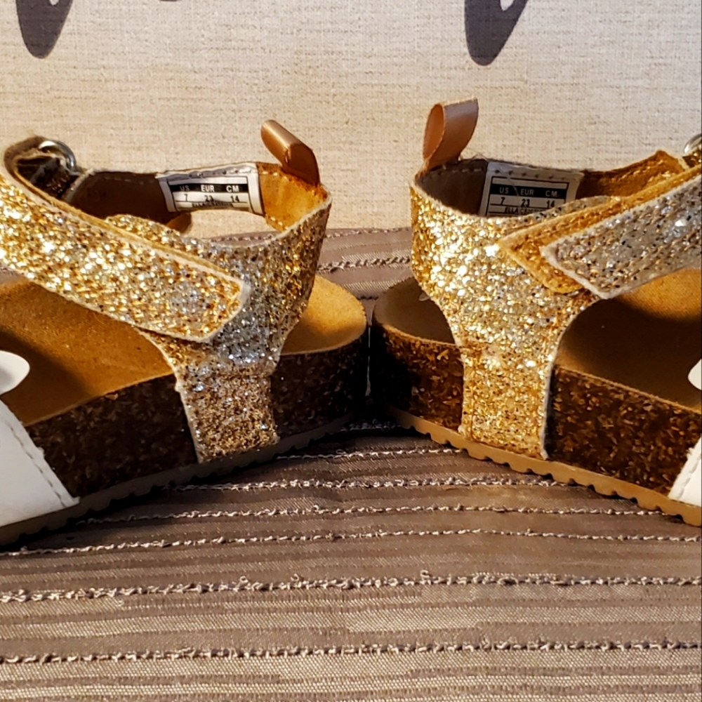 Lil girls Carter sandals